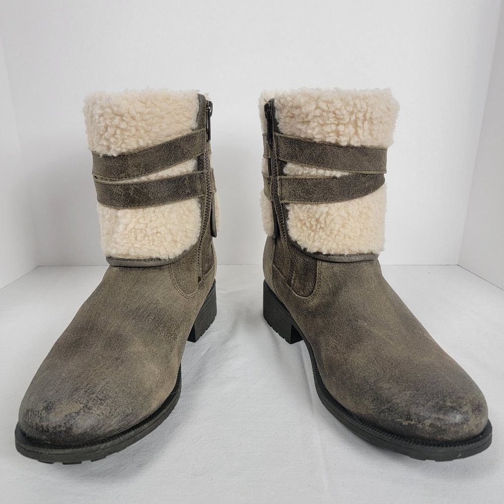 UGG Blayre III Women's Buckle Sheepskin Collar Boots Womens 10
